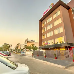 91 Huda Centre 3*, Gurgaon India