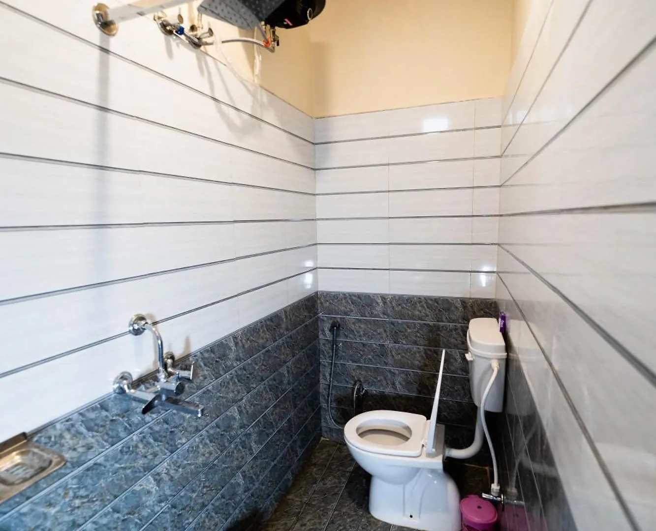 Raghuvanshi Paying Guest House فاراناسي 0*,  الهند