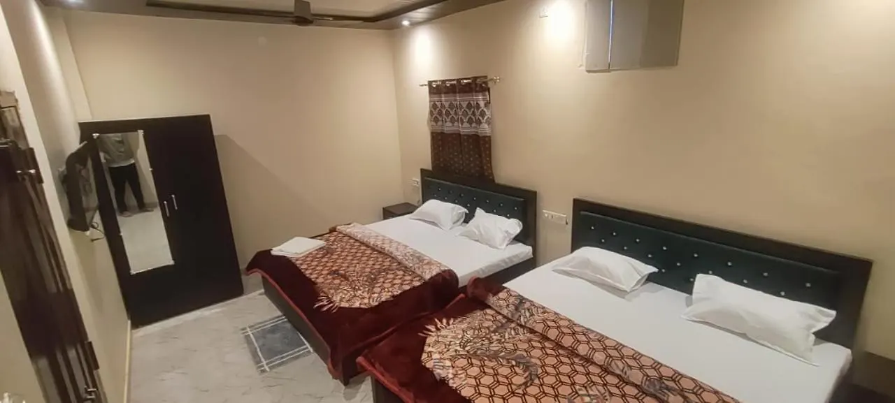 Raghuvanshi Paying Guest House فاراناسي
